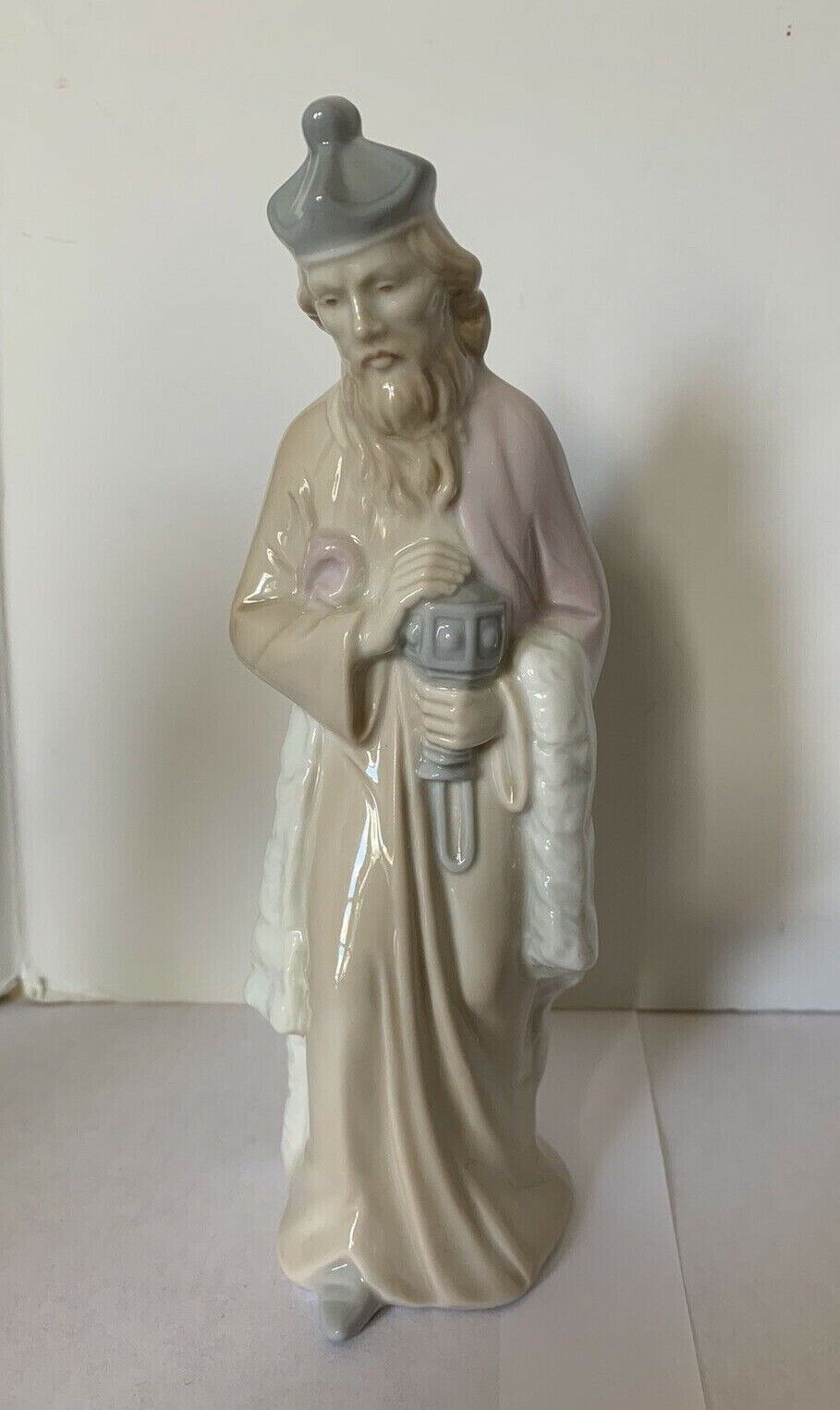 RR Roman Nativity King Balthazar Figurine Porcelain Pastel Colors Replacement 