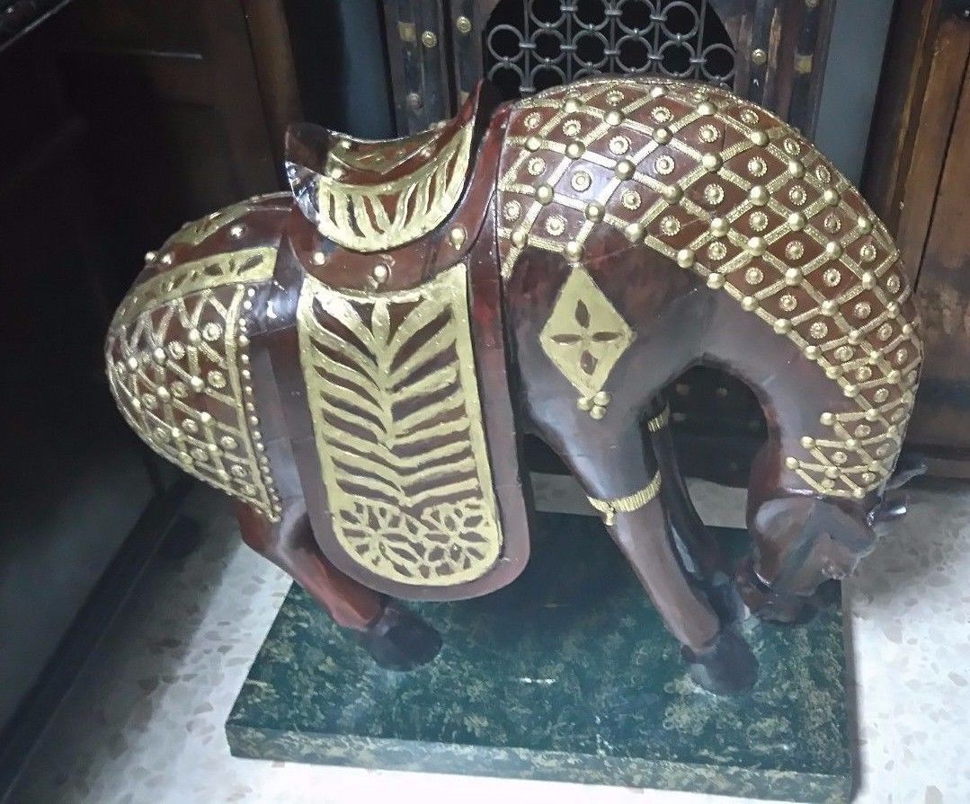 EXCLUSIVE PIECE. VERY ANCIENT AL ANDALUS PALACE BIG WOODEN HORSE MUSEUM