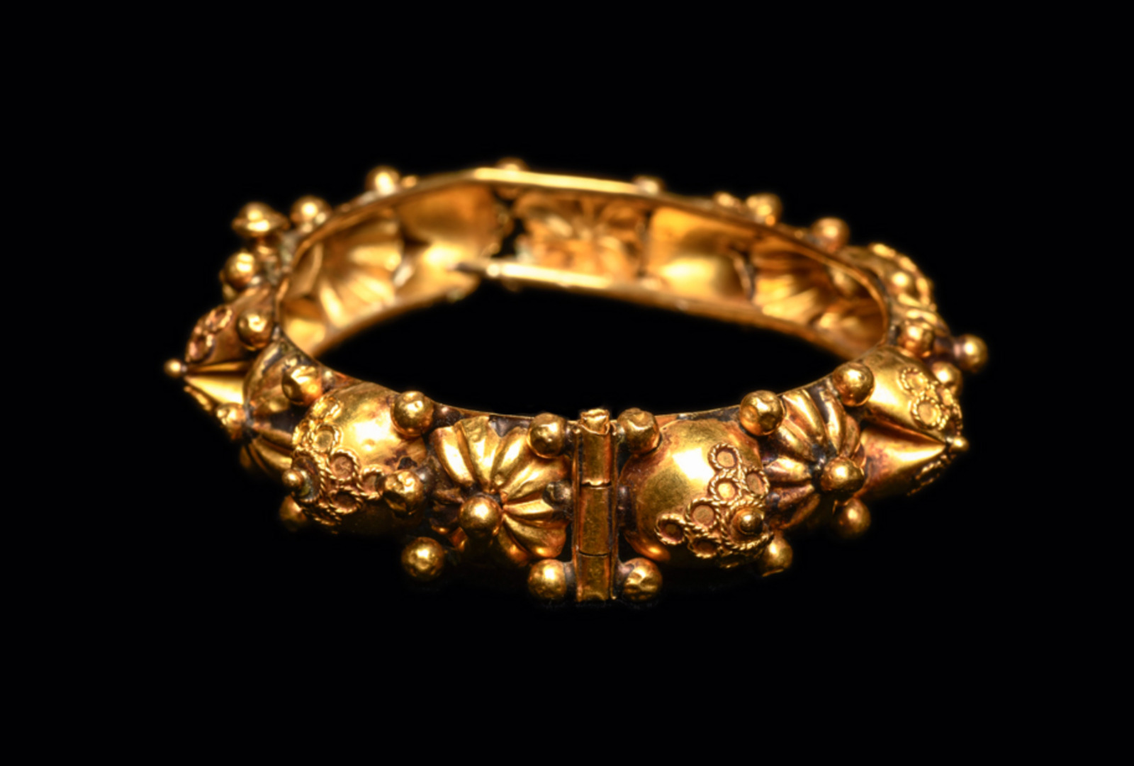 Ancient Byzantine Gold Bracelet Ca. 7th-12th century A.D. Medieval Jewelry 