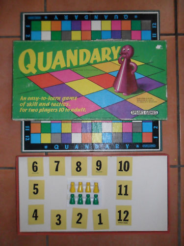 QUANDARY BOARD GAME 1970 SPEARS CHESS DRAUGHTS TACTICS RARE YELLOW GREEN PIECES
