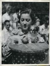 1936 Press Photo Girl Making Clay Dog Los Angeles Festival Allied Arts picture