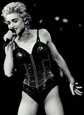 PSA TYPE 1: 1987 Original Press Photo Singer Madonna in concert wearing fishnets picture