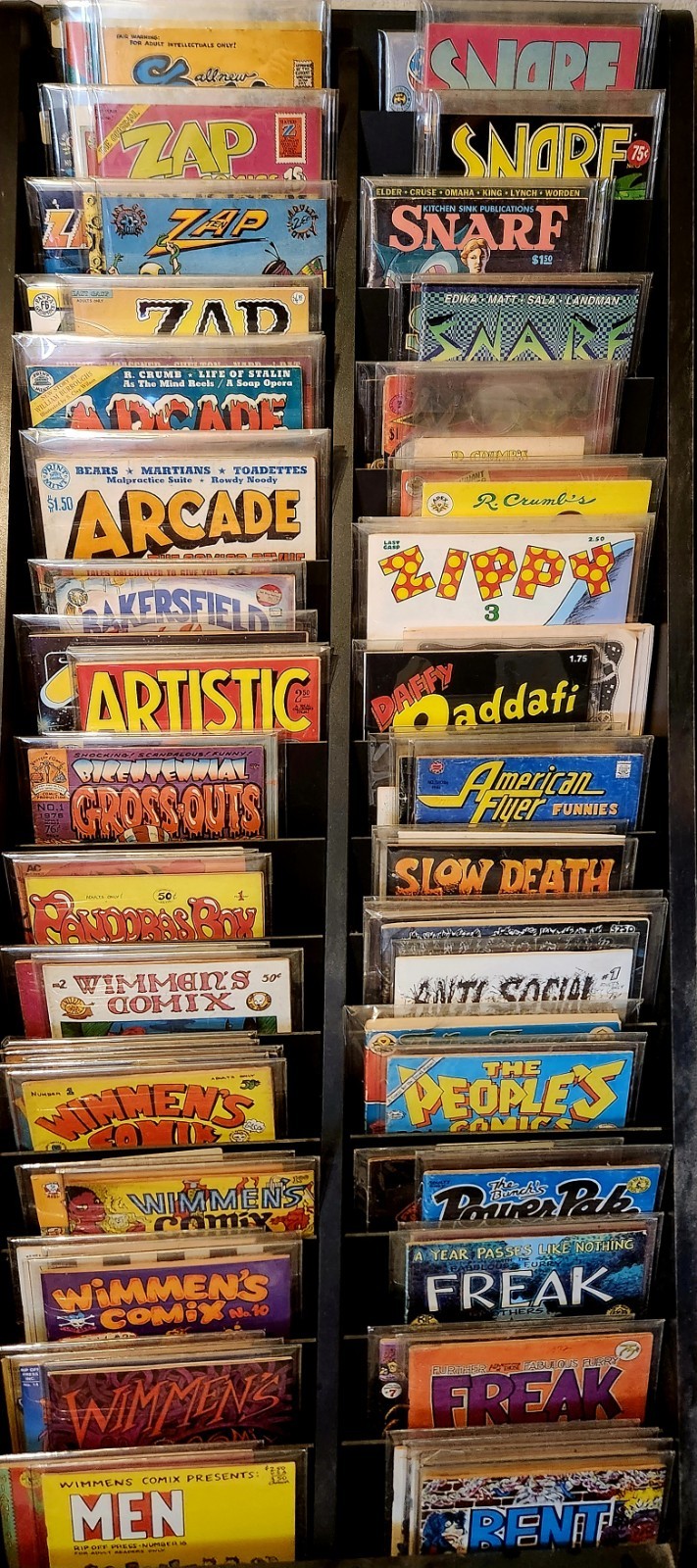 Underground Comix Collection In Display Rack With R.Crumb Metal Sign. 105 Books Underground Comix Collection In Display Rack With R.Crumb Metal Sign. 105 Books