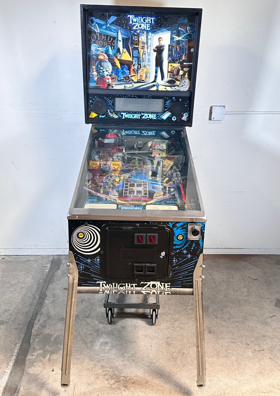 Midway Twilight Zone DBV Pinball Machine Bally 1993 Pinballs Midway Twilight Zone DBV Pinball Machine Bally 1993 Pinballs
