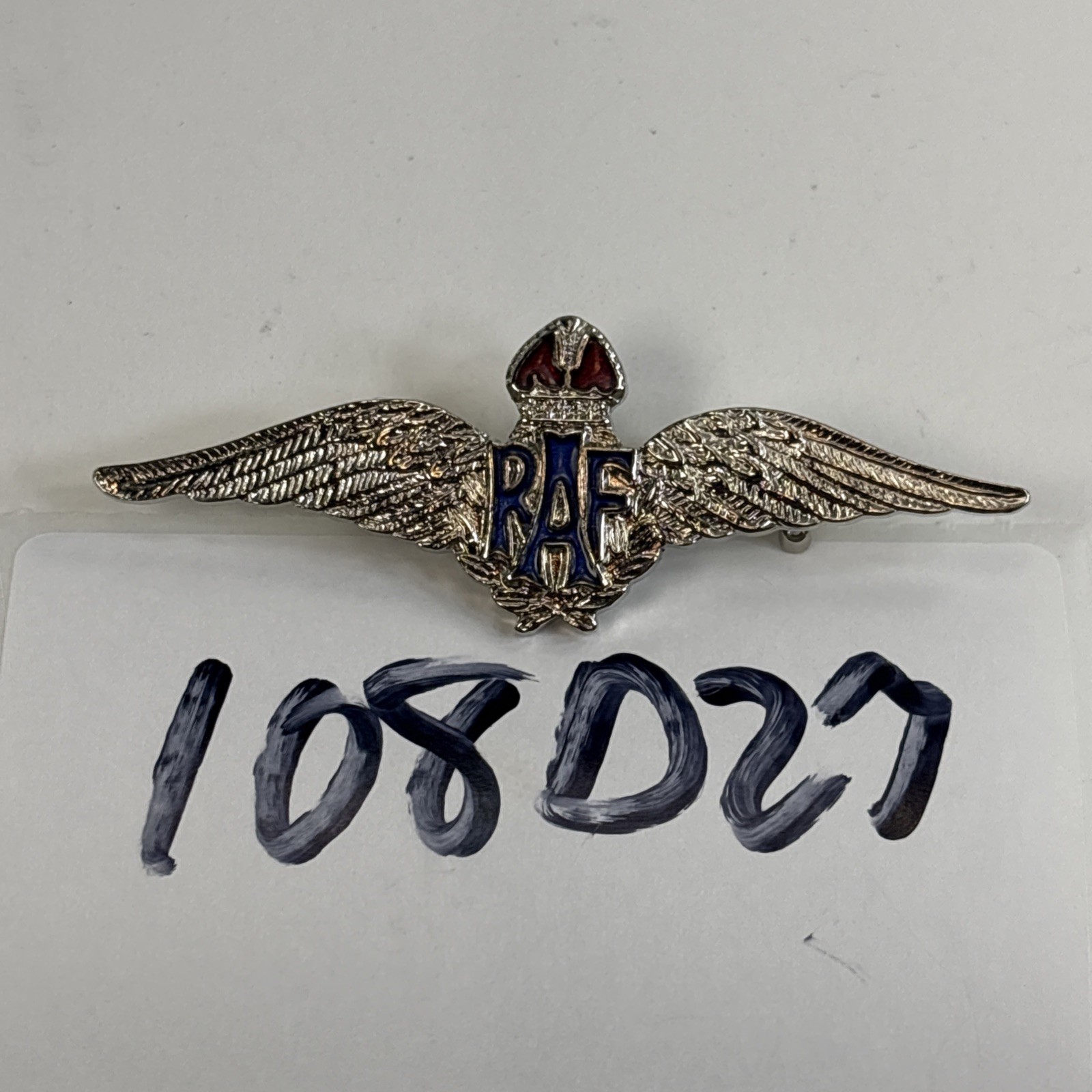 British Royal Air Force RAF Wings Pin-Back Sweetheart Brooch Insignia 108D27 British Royal Air Force RAF Wings Pin-Back Sweetheart Brooch Insignia 108D27