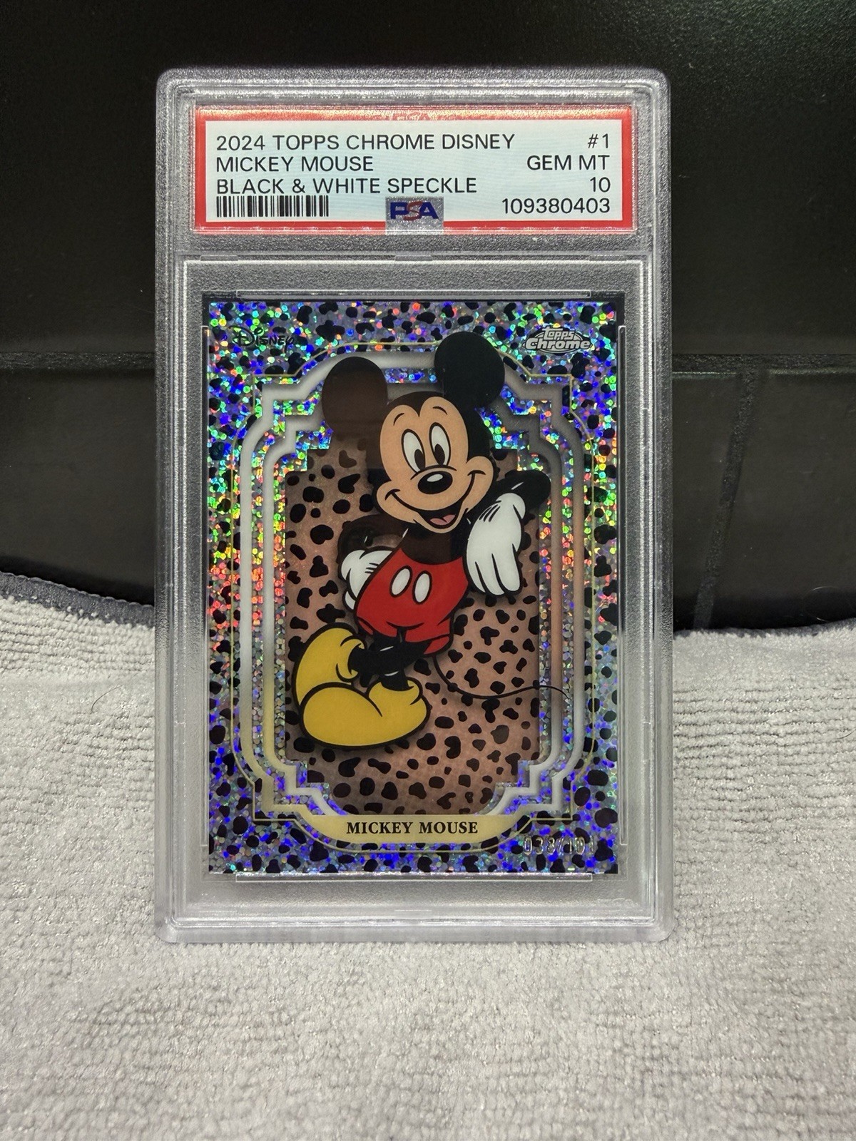2024 Topps Chrome Disney Mickey Mouse Black & White Speckle #1 038/101 PSA 10 2024 Topps Chrome Disney Mickey Mouse Black & White Speckle #1 038/101 PSA 10