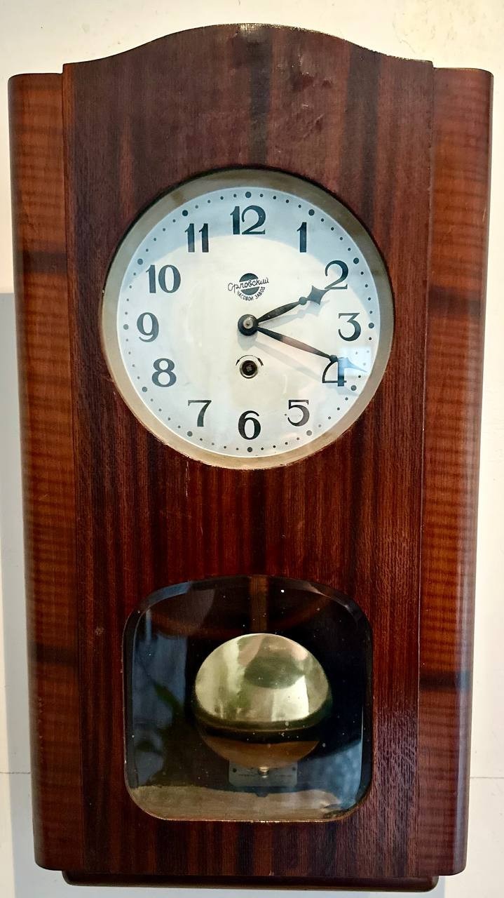 Vintage Soviet Wall Clock YANTAR Pendulum Striking Mechanical USSR OChZ Wood Vintage Soviet Wall Clock YANTAR Pendulum Striking Mechanical USSR OChZ Wood