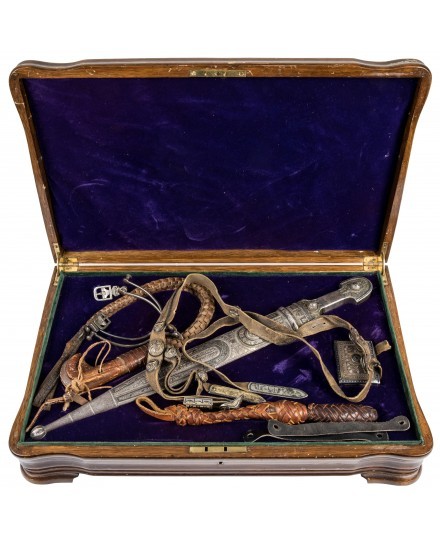 RUSSIAN CAUCASIAN KINDJAL DAGGER MATCHING BELT NAGAIKA WHIP IN PRESENTATION BOX RUSSIAN CAUCASIAN KINDJAL DAGGER MATCHING BELT NAGAIKA WHIP IN PRESENTATION BOX