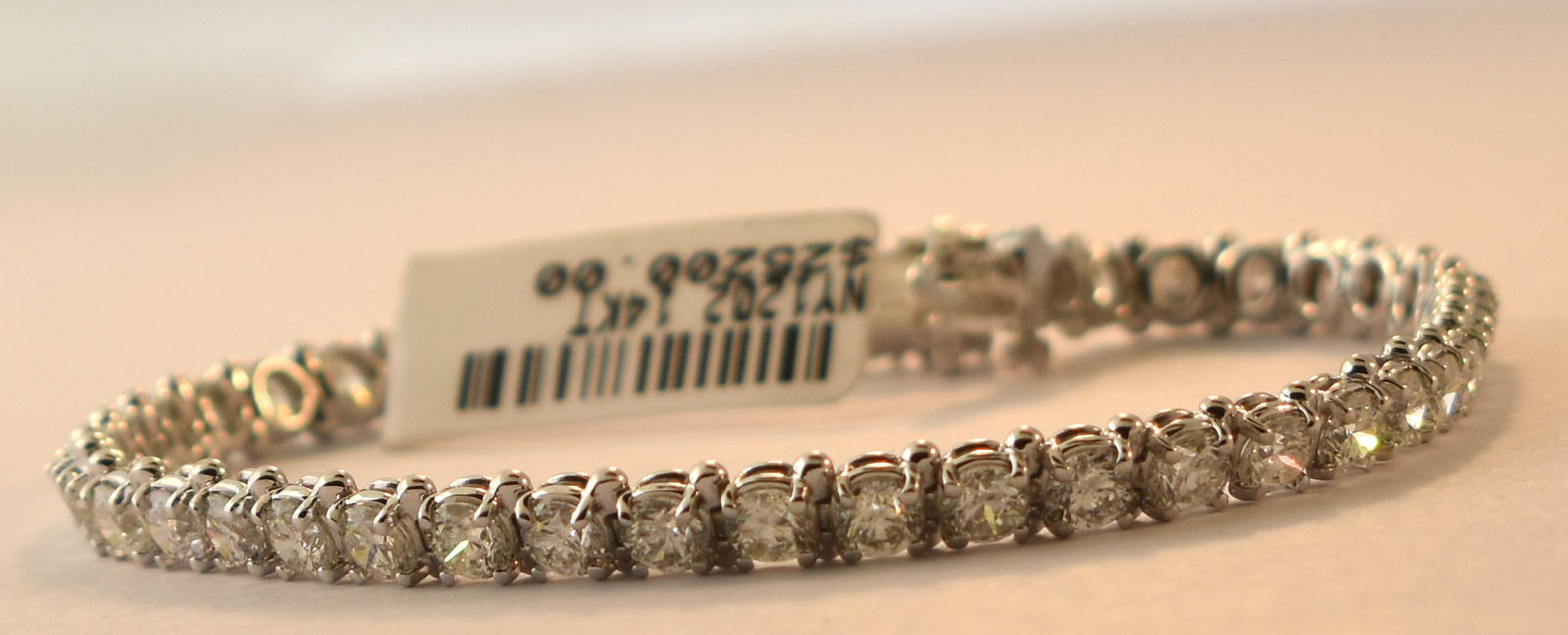 14K WHITE GOLD - DIAMOND (TDW 8.35Ct.) TENNIS BRACELET 14K WHITE GOLD - DIAMOND (TDW 8.35Ct.) TENNIS BRACELET