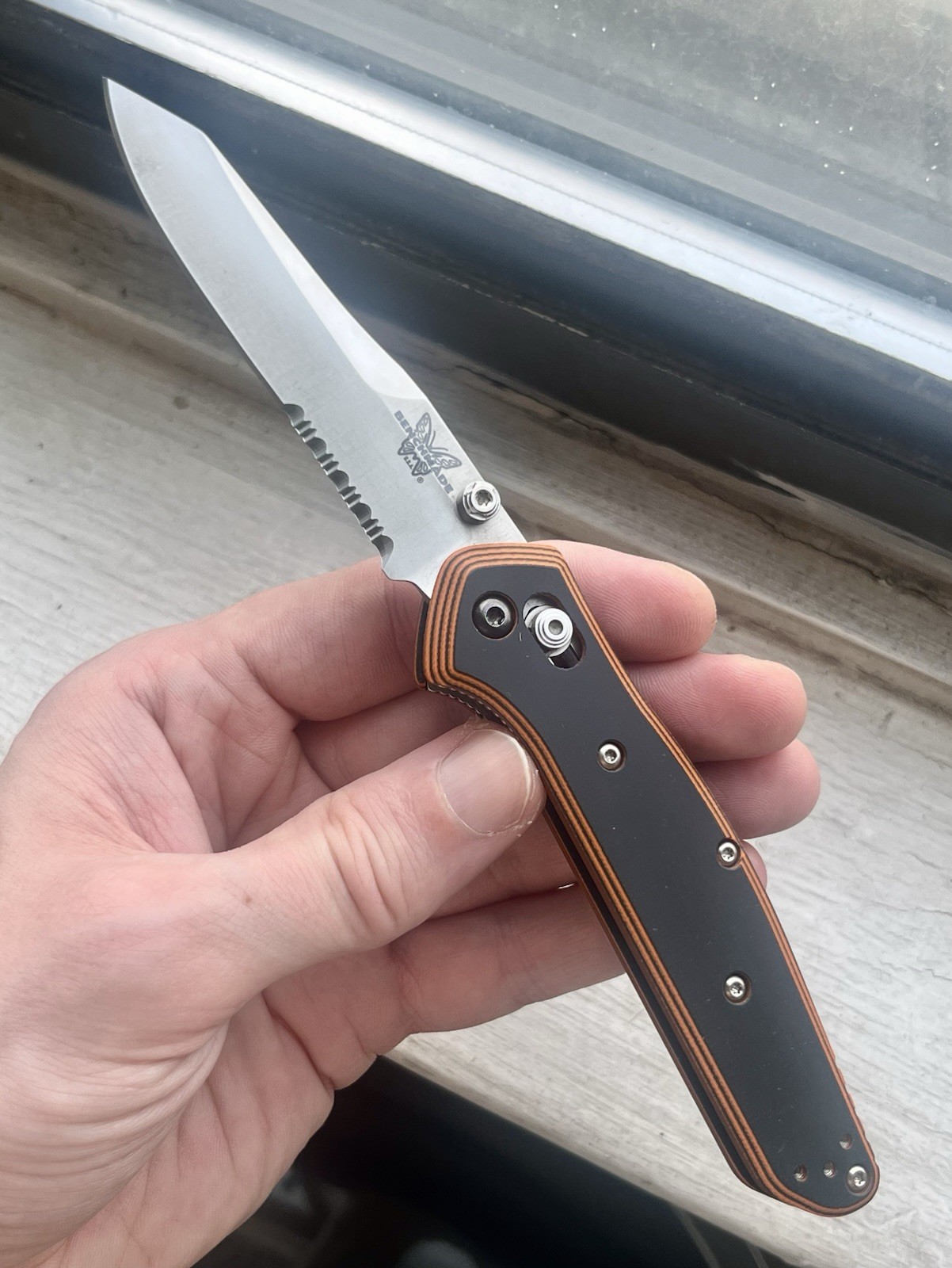 Genuine Benchmade 940S Orange 1/1 OLD LOGO Titanium Mod Serrated Blade Knife Genuine Benchmade 940S Orange 1/1 OLD LOGO Titanium Mod Serrated Blade Knife