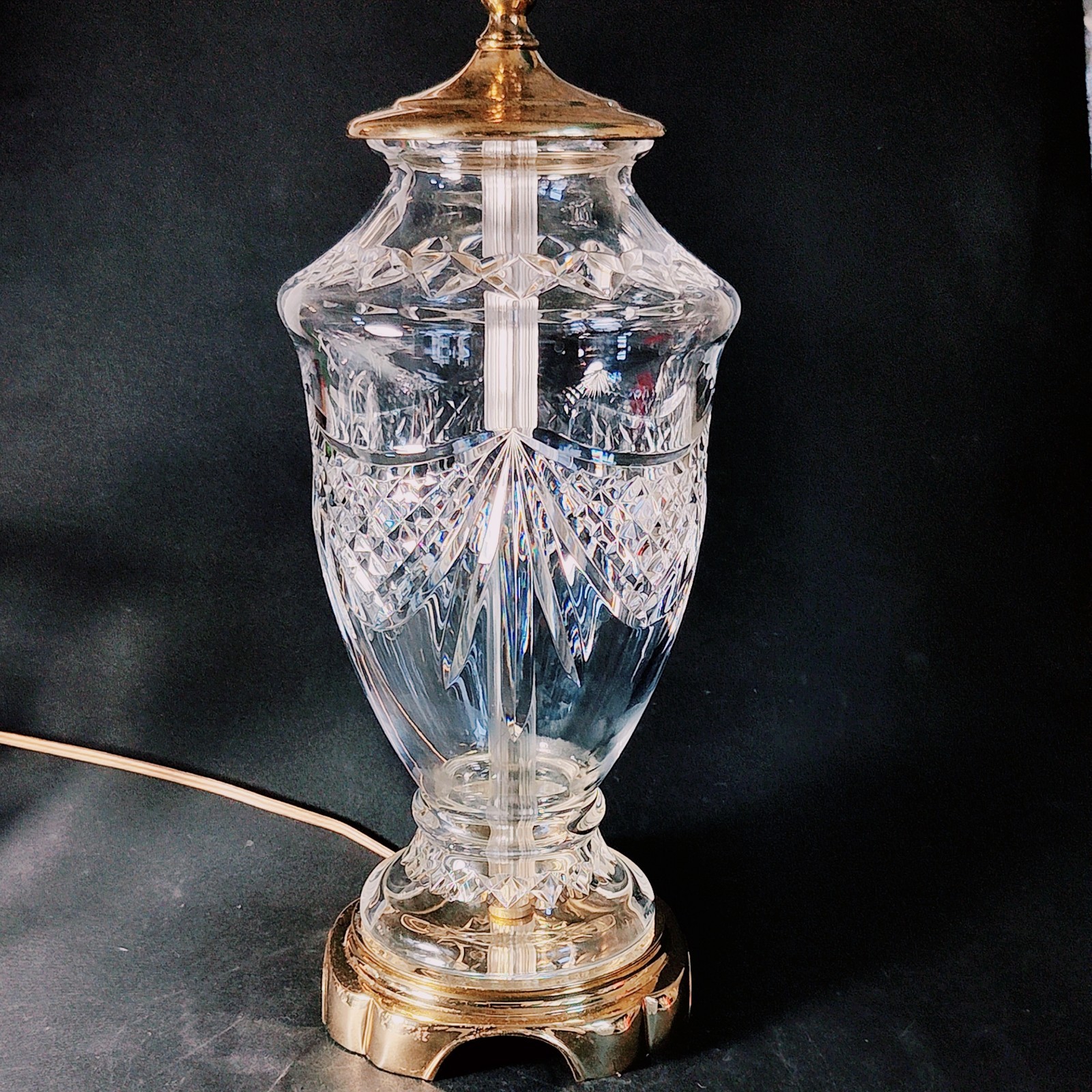 WATERFORD SOCIETY PENROSE ELECTRIC LAMP, Cut Lead Crystal, 27 WATERFORD SOCIETY PENROSE ELECTRIC LAMP, Cut Lead Crystal, 27