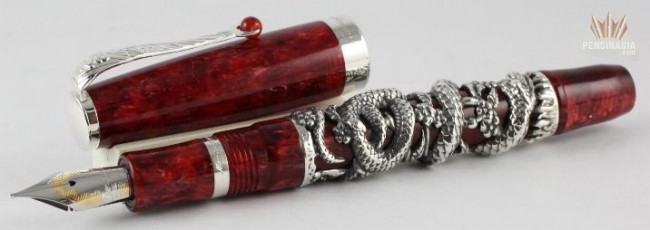 MONTEGRAPPA LIMITED EDITION ORIENTAL ZODIAC 2013 YEAR OF SNAKE FOUNTAIN PEN 
