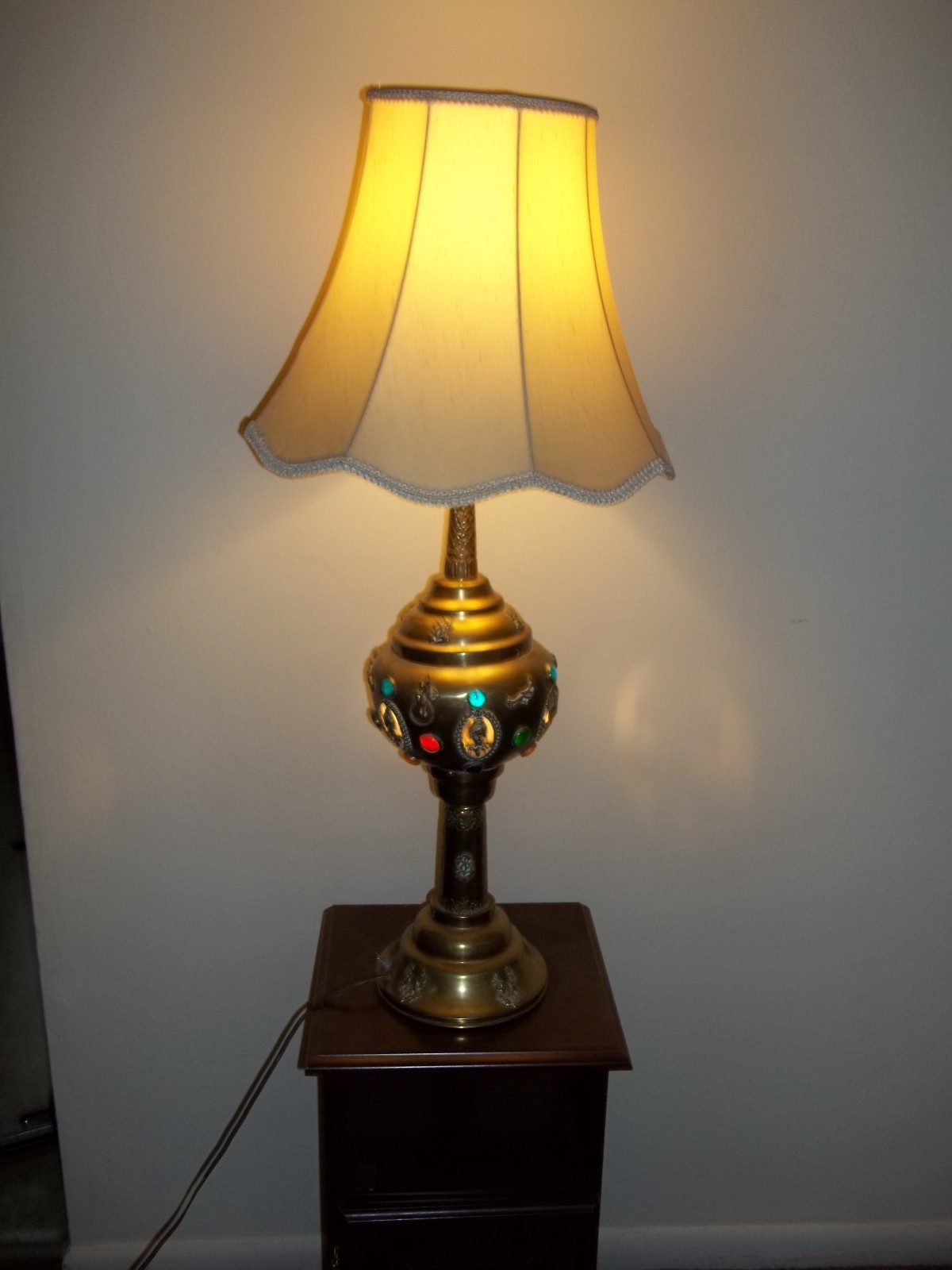 Very Beautiful Vintage Buddha & peacock Brass Table Lamp The mid 20th century Very Beautiful Vintage Buddha & peacock Brass Table Lamp The mid 20th century