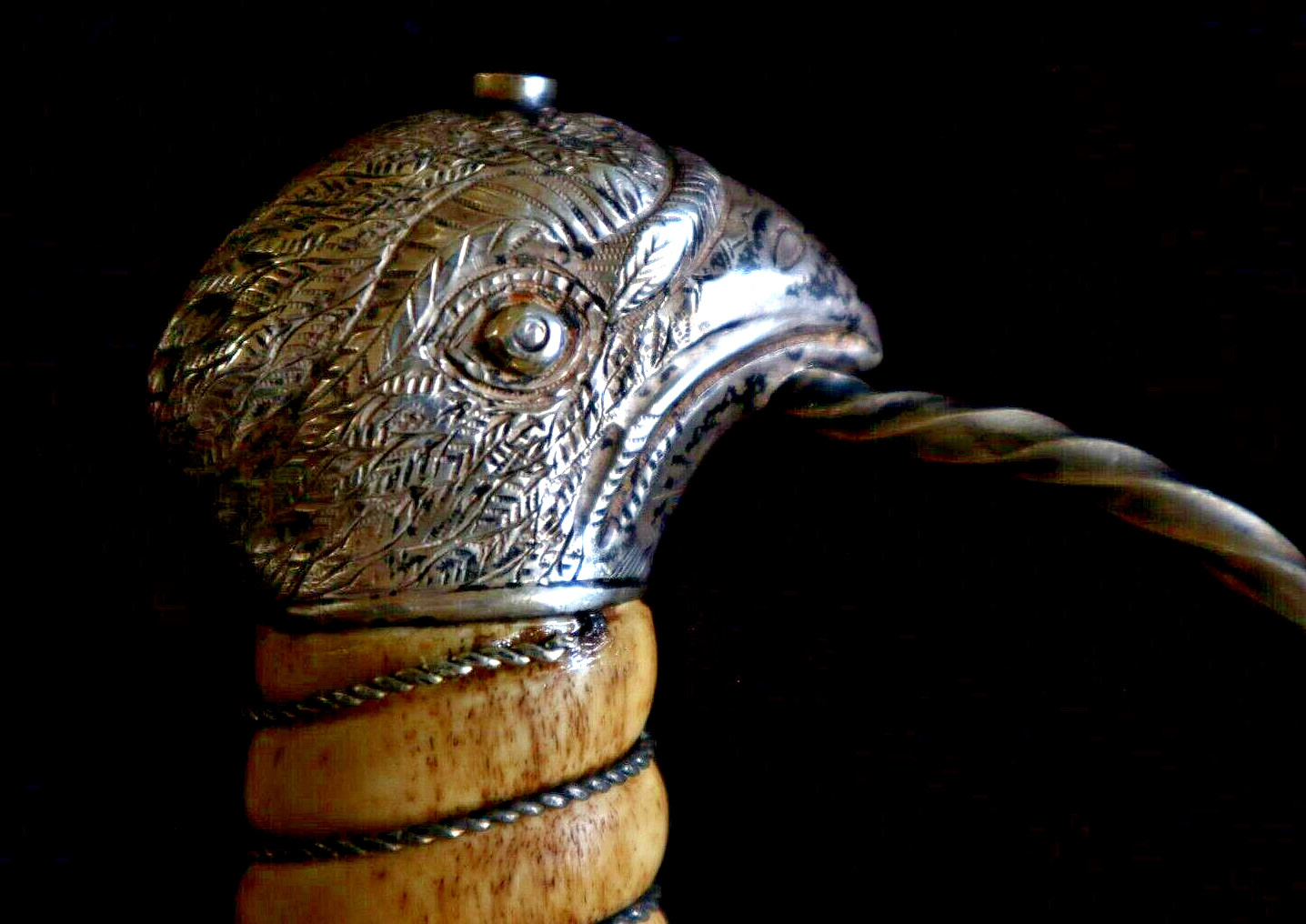 AMERICAN REVOLUTIONARY WAR EAGLE HEAD SILVER HILT BY WALRAVEN SWORD PUBLISHED