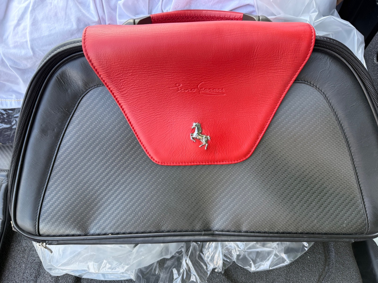 Ferrari Enzo luggage & Press kit with 8 Lithographs