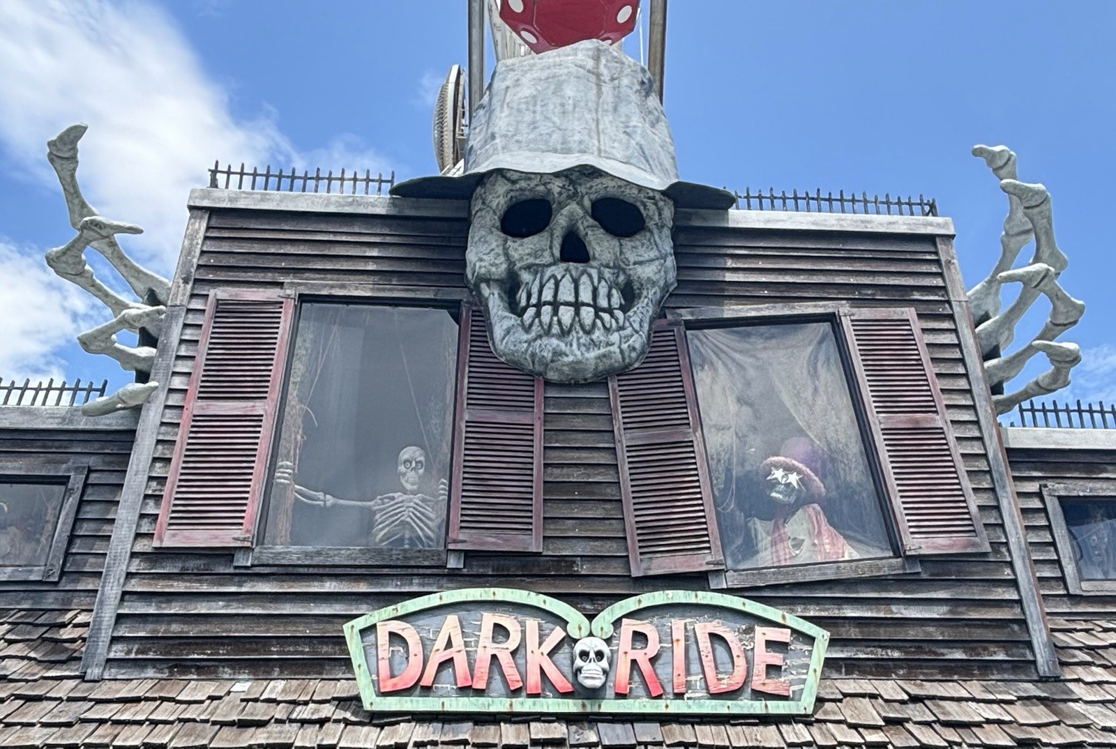Vintage HUGE Bill Tracy Dark Ride Skull And Hands Gillian’s Wonderland Pier Vintage HUGE Bill Tracy Dark Ride Skull And Hands Gillian’s Wonderland Pier
