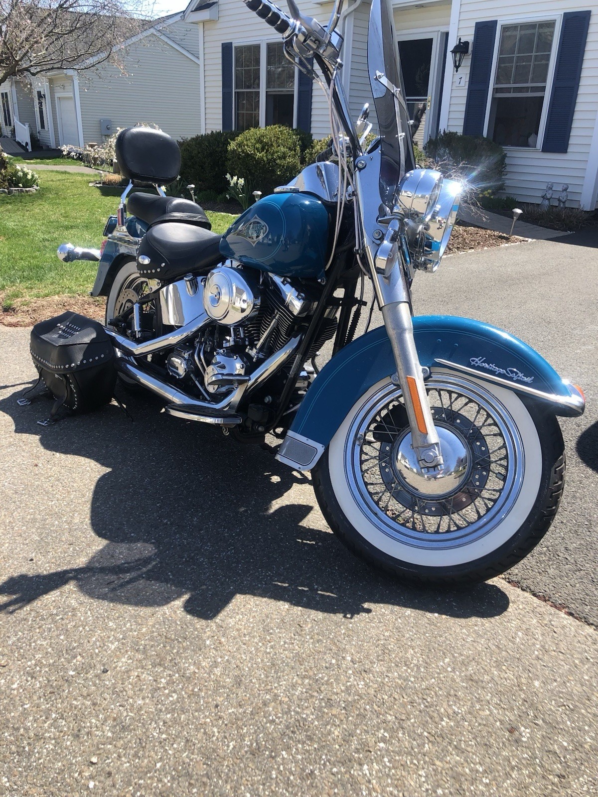 2001 Harley-Davidson Heritage Softail Classic Motorcycle 2001 Harley-Davidson Heritage Softail Classic Motorcycle