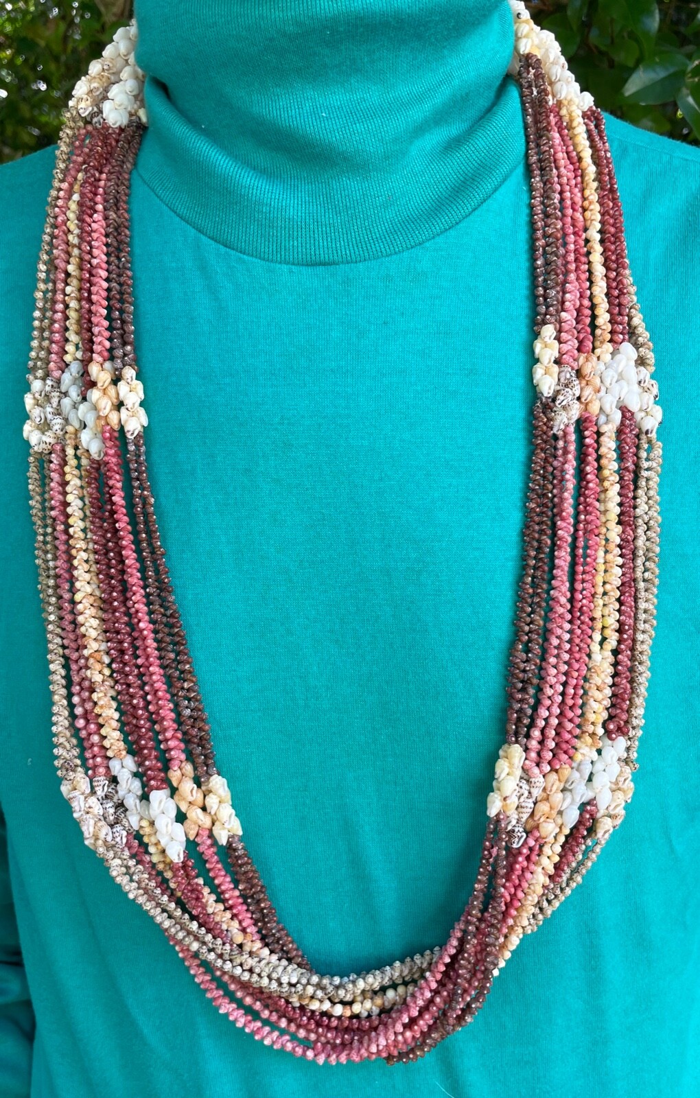 HAWAIIAN 100% NIIHAU SHELL MUSEUM QUALITY 38 HAWAIIAN 100% NIIHAU SHELL MUSEUM QUALITY 38