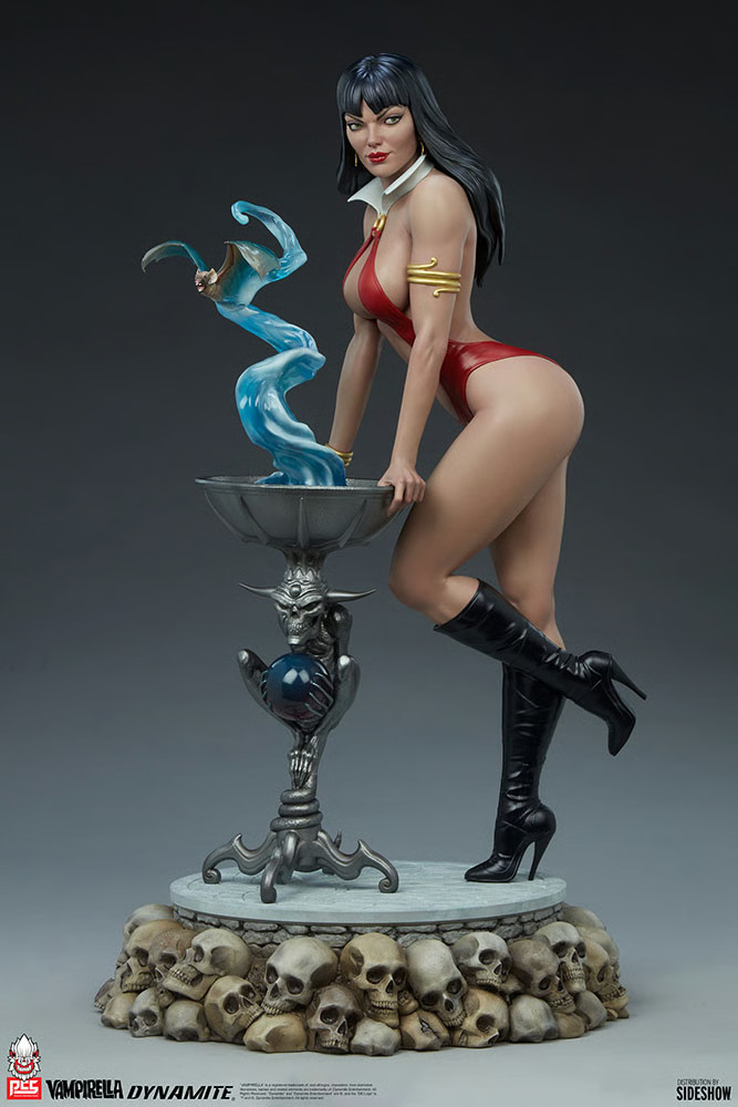 Vampirella 1:3 Scale Statue PCS sideshow collectibles Vampirella 1:3 Scale Statue PCS sideshow collectibles