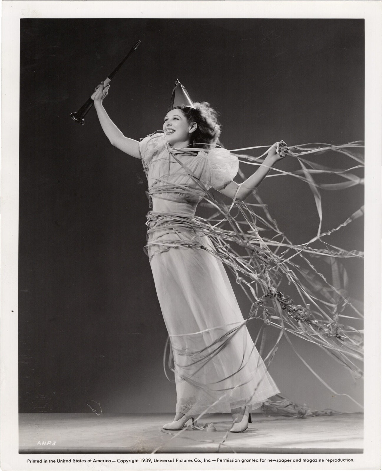 Peggy Moran Anne Nagel TWO ORIGINAL PUBLICITY PHOTOGRAPHS OF ANNE NAGEL #165670 Peggy Moran Anne Nagel TWO ORIGINAL PUBLICITY PHOTOGRAPHS OF ANNE NAGEL #165670