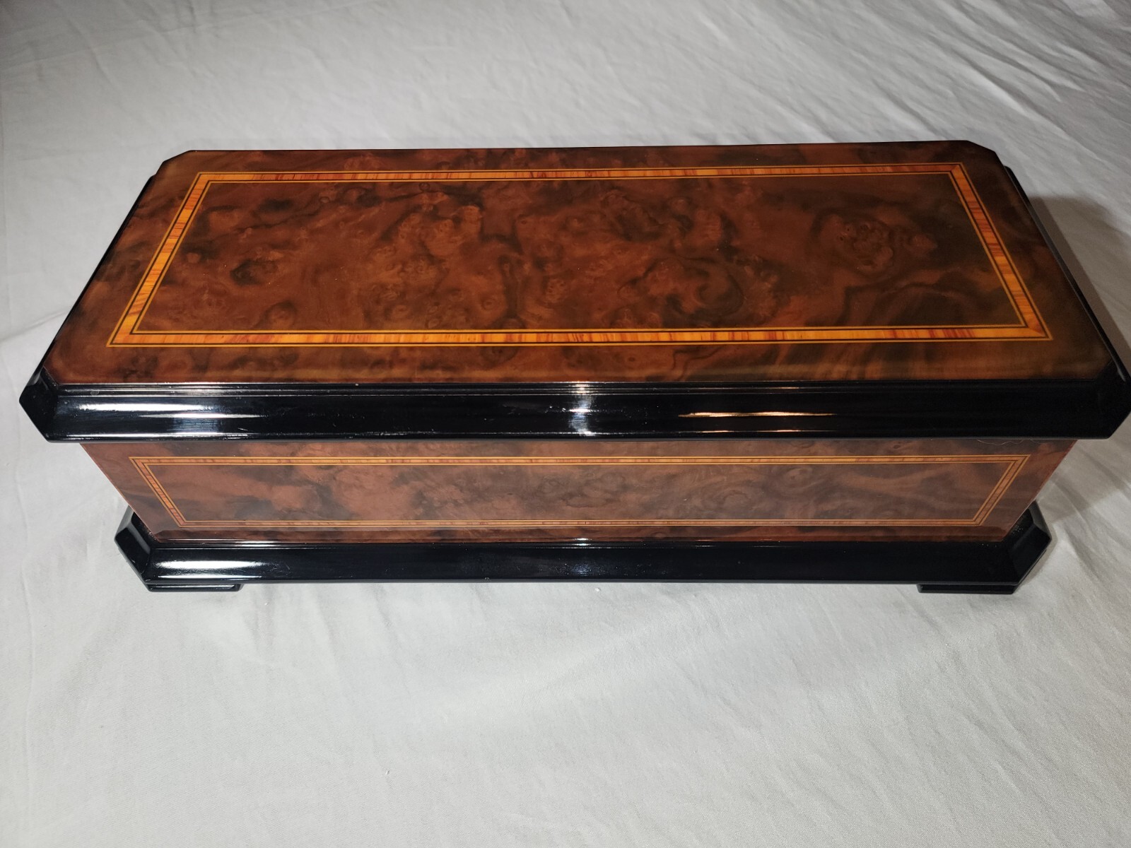Reuge 50 note handmade swiss music box 