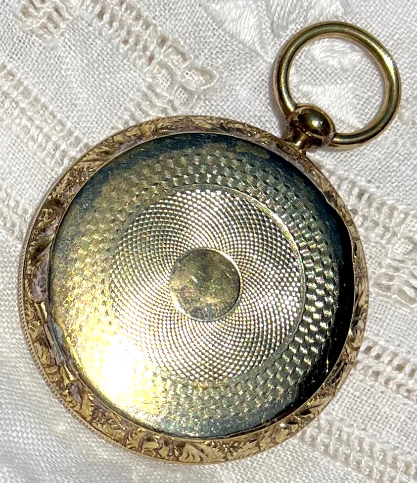Victorian 1840s-50s Engine-Turned Photo Locket w/ Daguerrotypes *ORIGINAL GLASS* Victorian 1840s-50s Engine-Turned Photo Locket w/ Daguerrotypes *ORIGINAL GLASS*