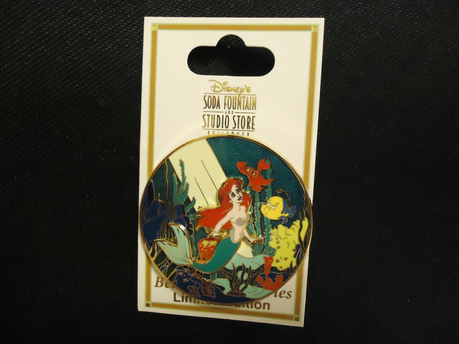 DISNEY DSF BELOVED TALES DISNEY'S THE LITTLE MERMAID ARIEL PIN LE 300 ON CARD