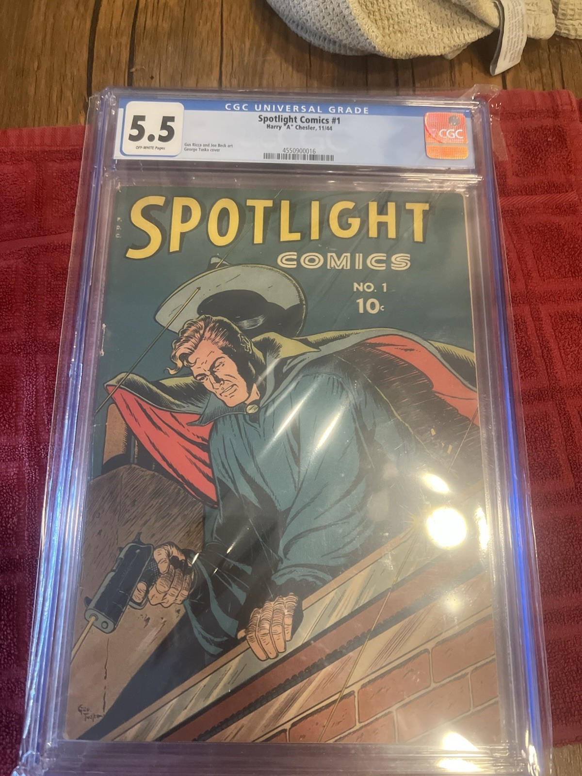 Spotlight Comics #1 (Chesler / Dynamic November 1944)