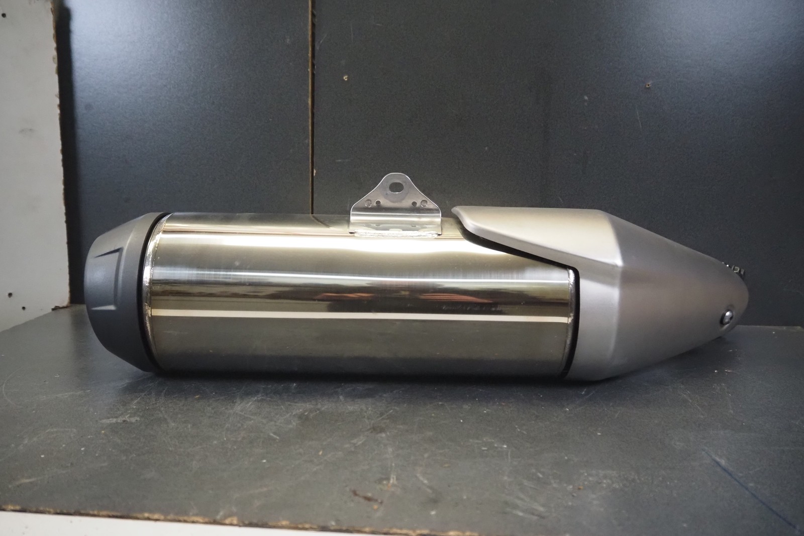 MUFFLER,COMP VFR800 F/X 2014-17 HONDA EXHAUST 18310-MJM-D60 27154 MUFFLER,COMP VFR800 F/X 2014-17 HONDA EXHAUST 18310-MJM-D60 27154