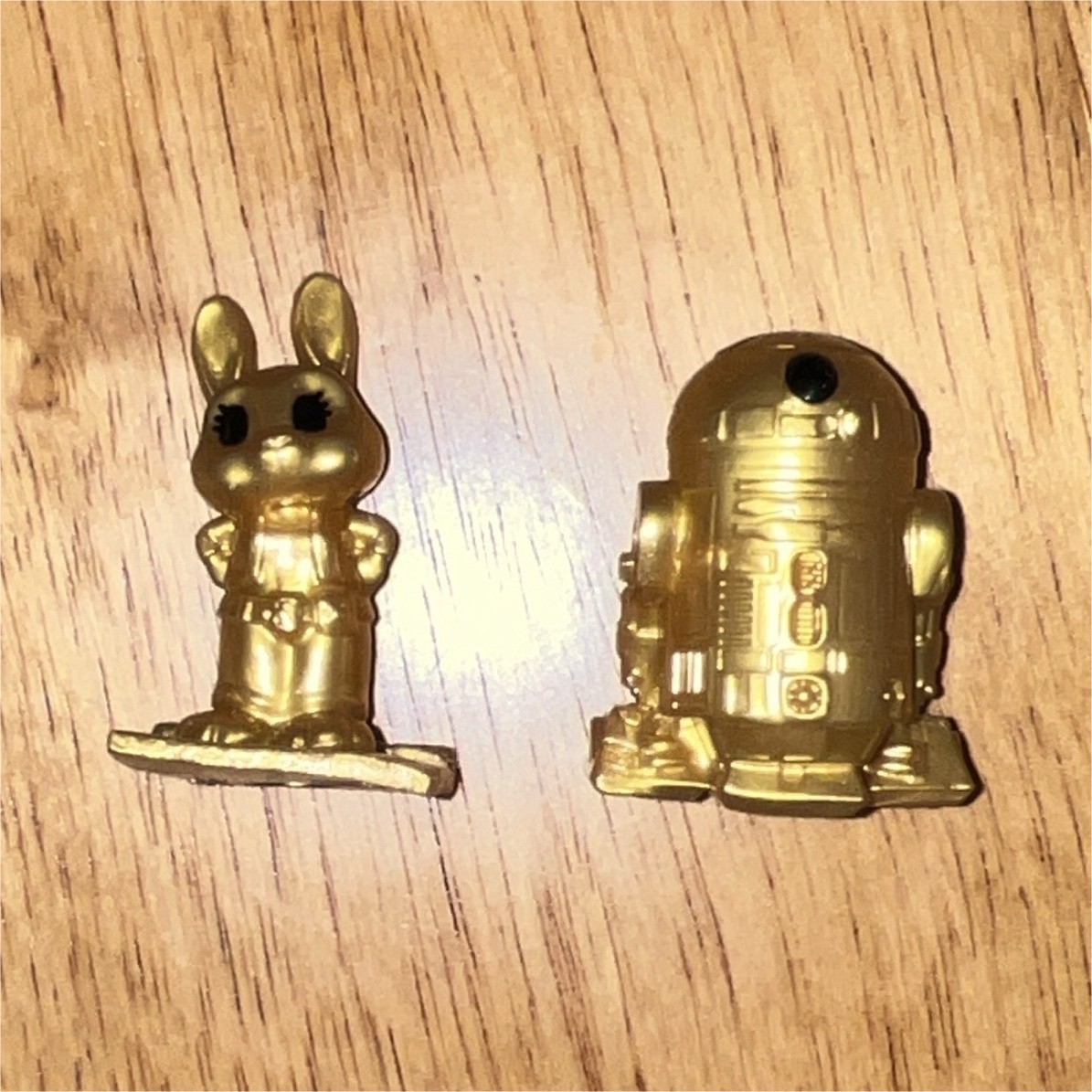 Star Wars R2-D2 Character & Rabbit Gold Figurine Lot 2 Pack Mini Figures 2026 Star Wars R2-D2 Character & Rabbit Gold Figurine Lot 2 Pack Mini Figures 2026