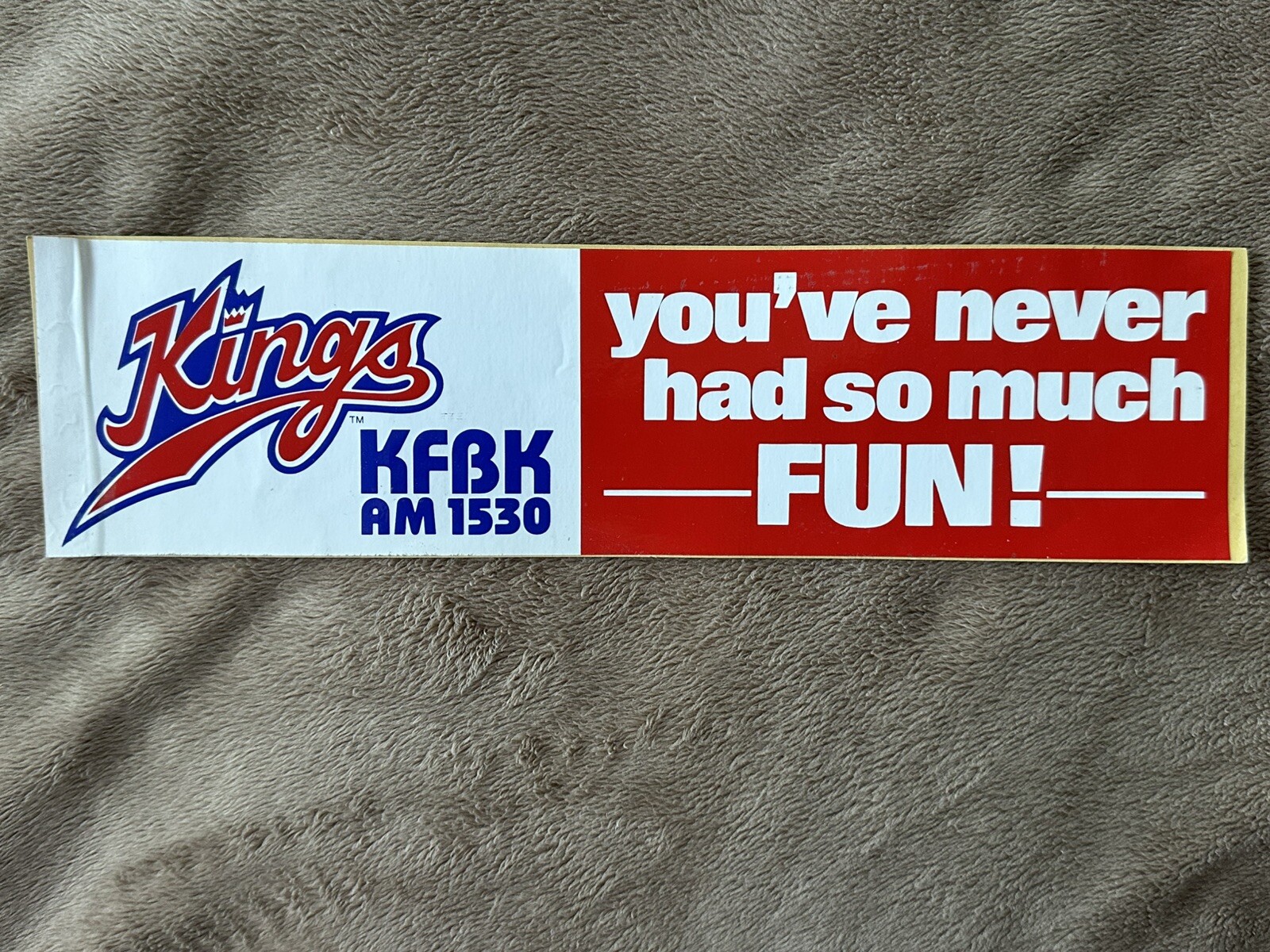 VINTAGE SACRAMENTO KINGS KFBK AM 1530 YOUVE NEVER HAD SO MUCH FUN 11.5x3 STICKER VINTAGE SACRAMENTO KINGS KFBK AM 1530 YOUVE NEVER HAD SO MUCH FUN 11.5x3 STICKER