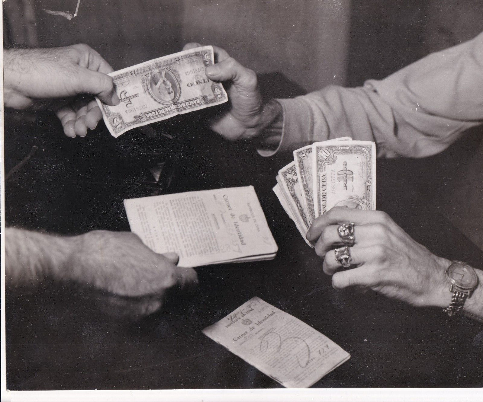 CUBAN ELECTIONS BILLS & ID FOR VOTE BUYING CUBA 1950s PACO ALTUNA Photo Y 460 CUBAN ELECTIONS BILLS & ID FOR VOTE BUYING CUBA 1950s PACO ALTUNA Photo Y 460