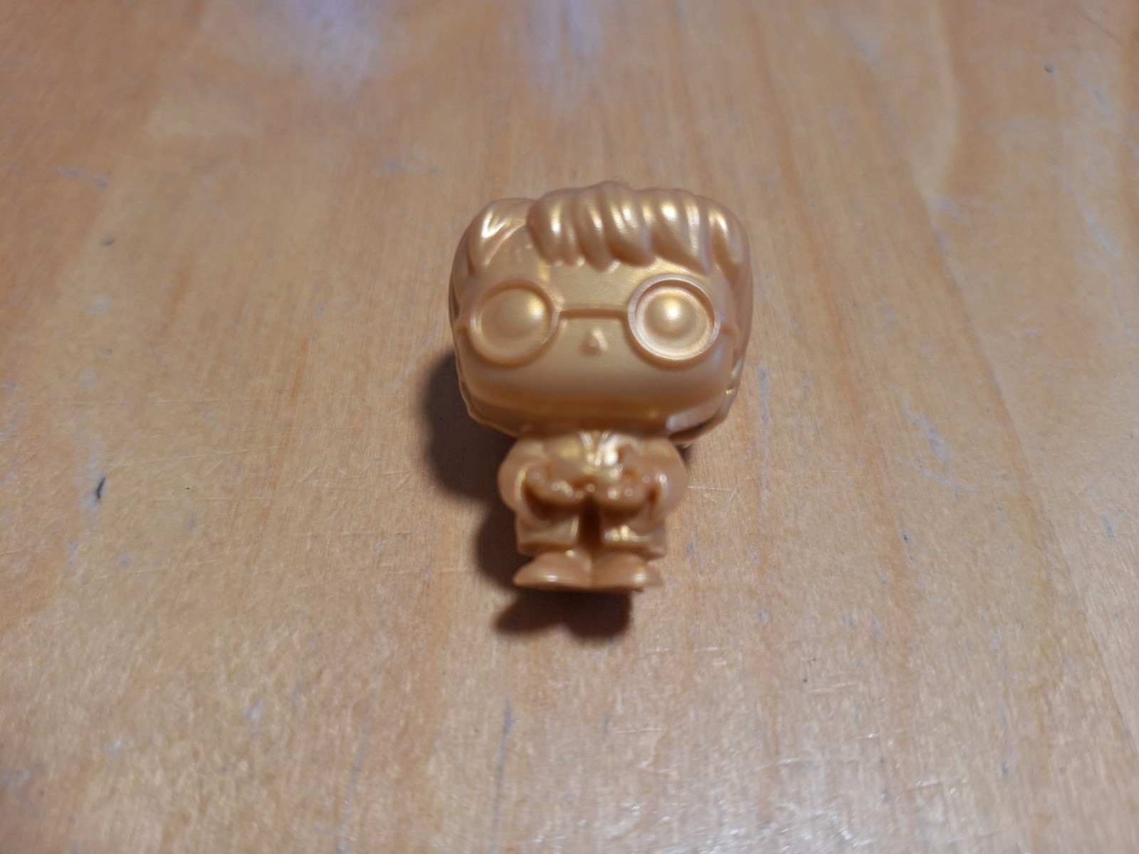 [LIMITED EDITION] Golden Funko Harry Potter Minifigure (Kinder Joy).