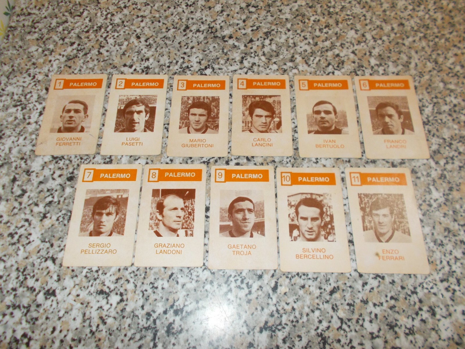 FIGURES TEAM PALERMO COMPLETE FOOTBALLERS RHYTHM CALTAGIRONE 1969-70 ORIGINAL FIGURES TEAM PALERMO COMPLETE FOOTBALLERS RHYTHM CALTAGIRONE 1969-70 ORIGINAL