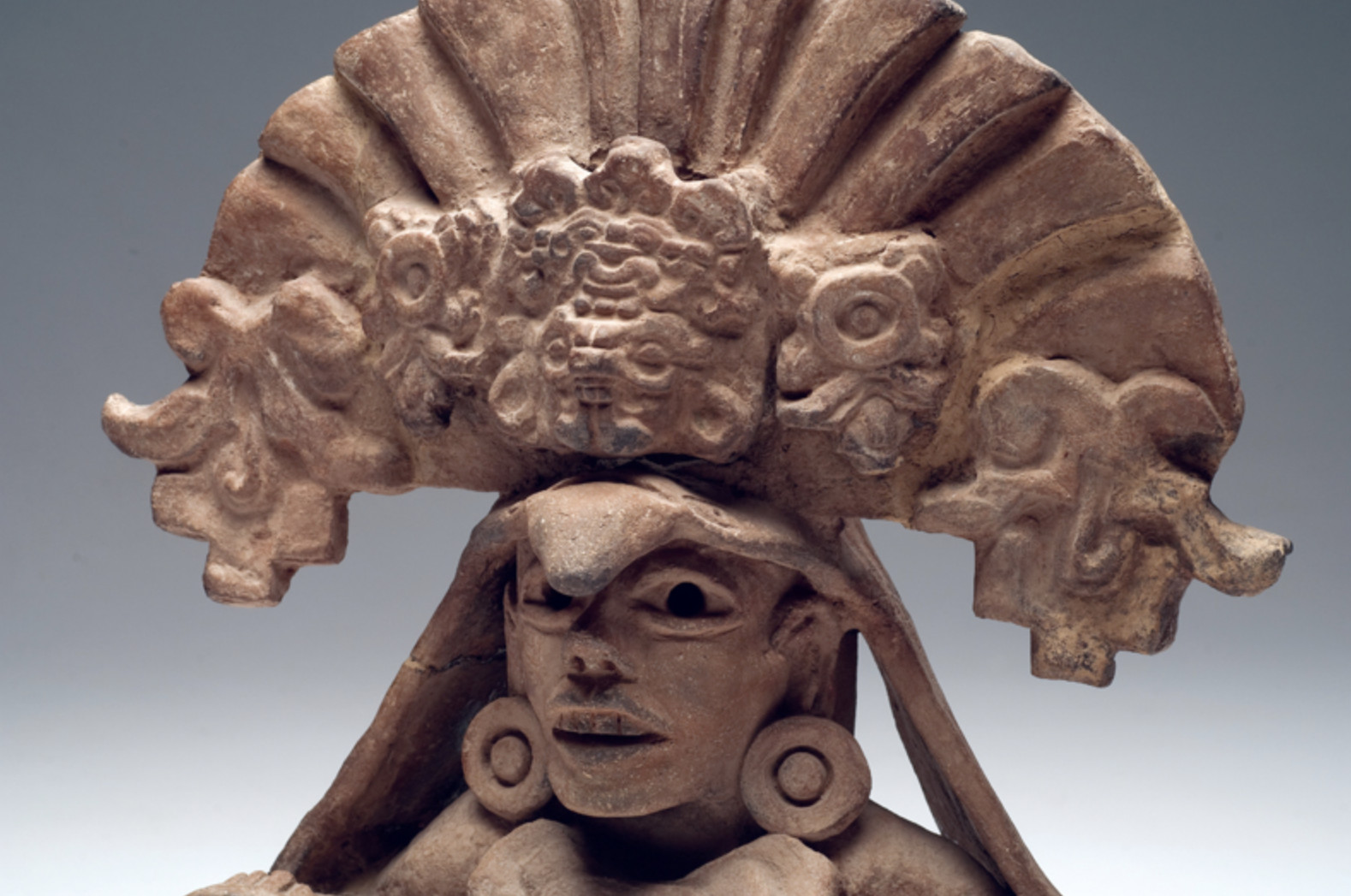 MUSEUM EXHIBITED Zapotec Figural Urn Monte Alban Mexico Antiquity Pre-Columbian MUSEUM EXHIBITED Zapotec Figural Urn Monte Alban Mexico Antiquity Pre-Columbian