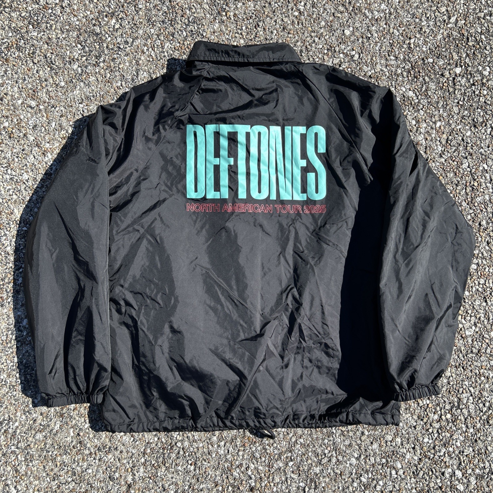Official Deftones 2025 North American Tour VIP Windbreaker Size Large Black Official Deftones 2025 North American Tour VIP Windbreaker Size Large Black