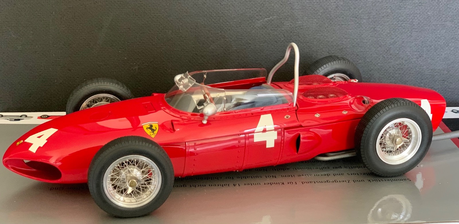 CMC 1:12 Ferrari Dino 156 F1, 1961  Sharknose GP Belgien Phil Hill Boxed 79/500