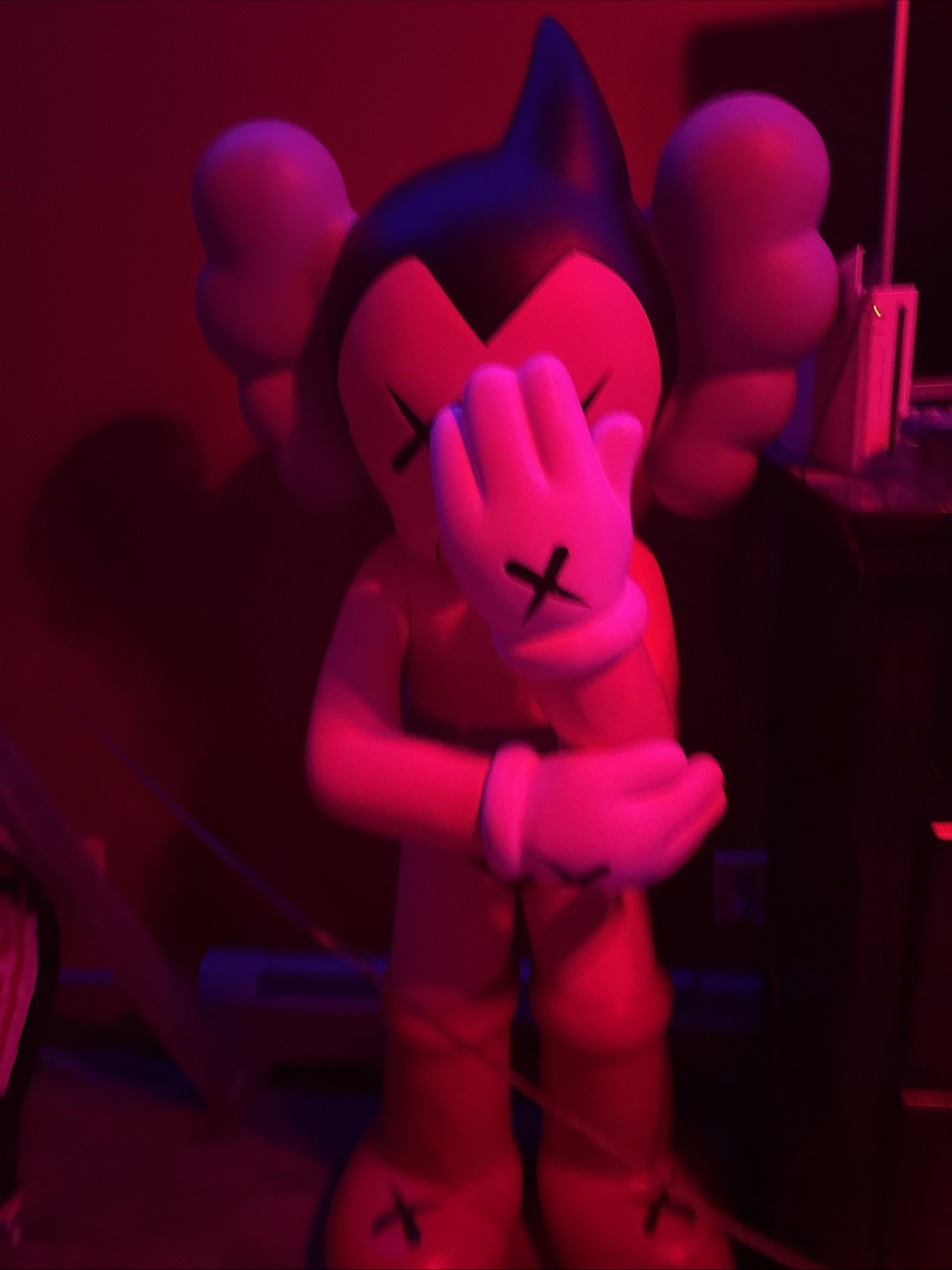 4ft Kaws Statue