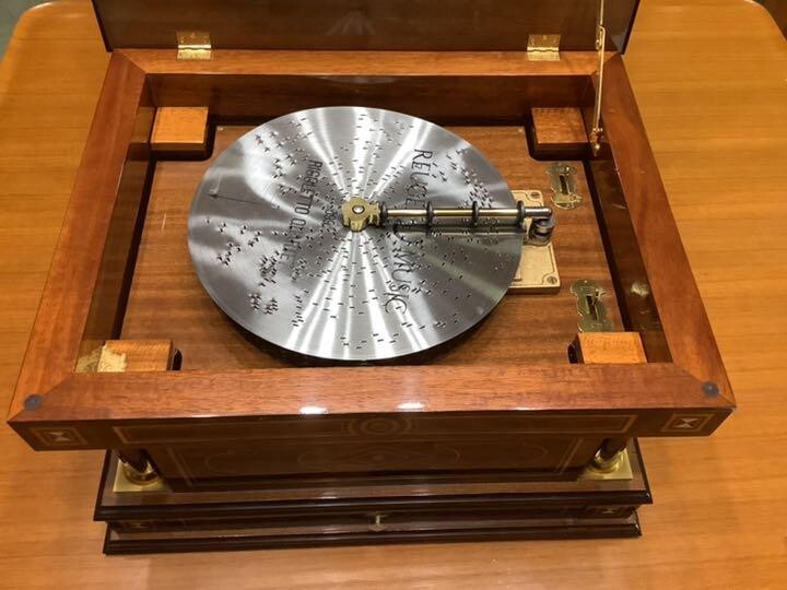 Reuge Music Box Disc Player With Disk 599 Switzerland LeOre Itary Rare Reuge Music Box Disc Player With Disk 599 Switzerland LeOre Itary Rare