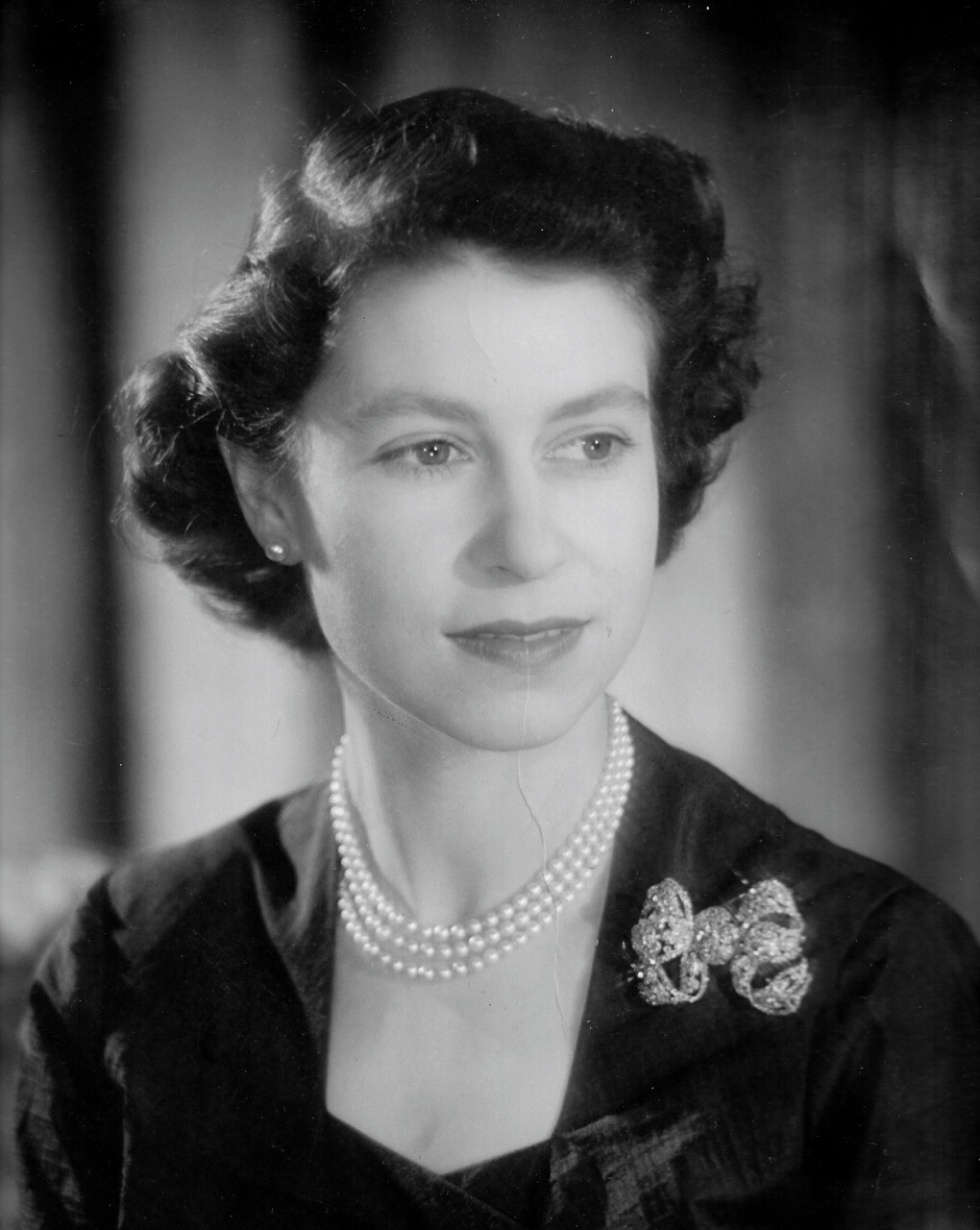 Vintage Press Photograph QUEEN ELIZABETH II - Stamped photograph BARON Vintage Press Photograph QUEEN ELIZABETH II - Stamped photograph BARON