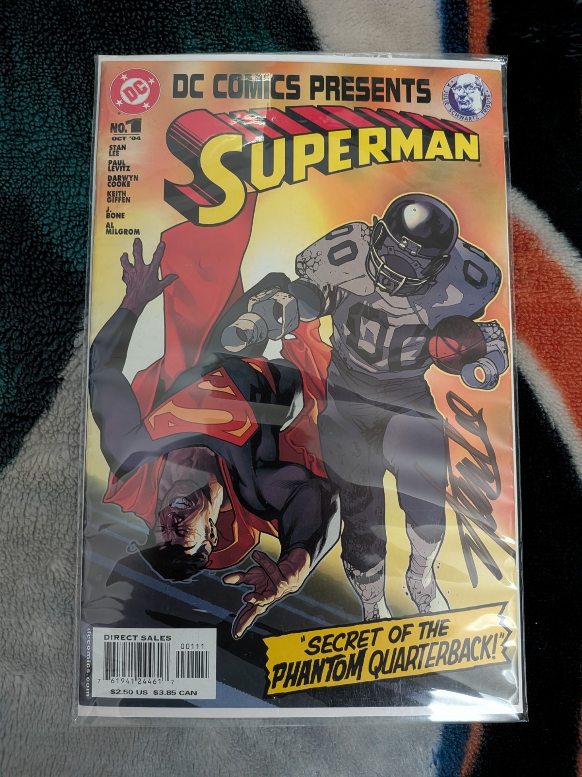 DC Superman comic personally signed by Stan Lee and co-authored by Stan Lee DC Superman comic personally signed by Stan Lee and co-authored by Stan Lee