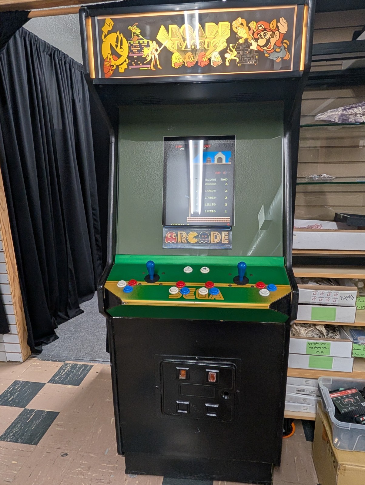 Vintage Sega Classic Two Player Dynamo Arcade Game Cabinet - Works Well Vintage Sega Classic Two Player Dynamo Arcade Game Cabinet - Works Well