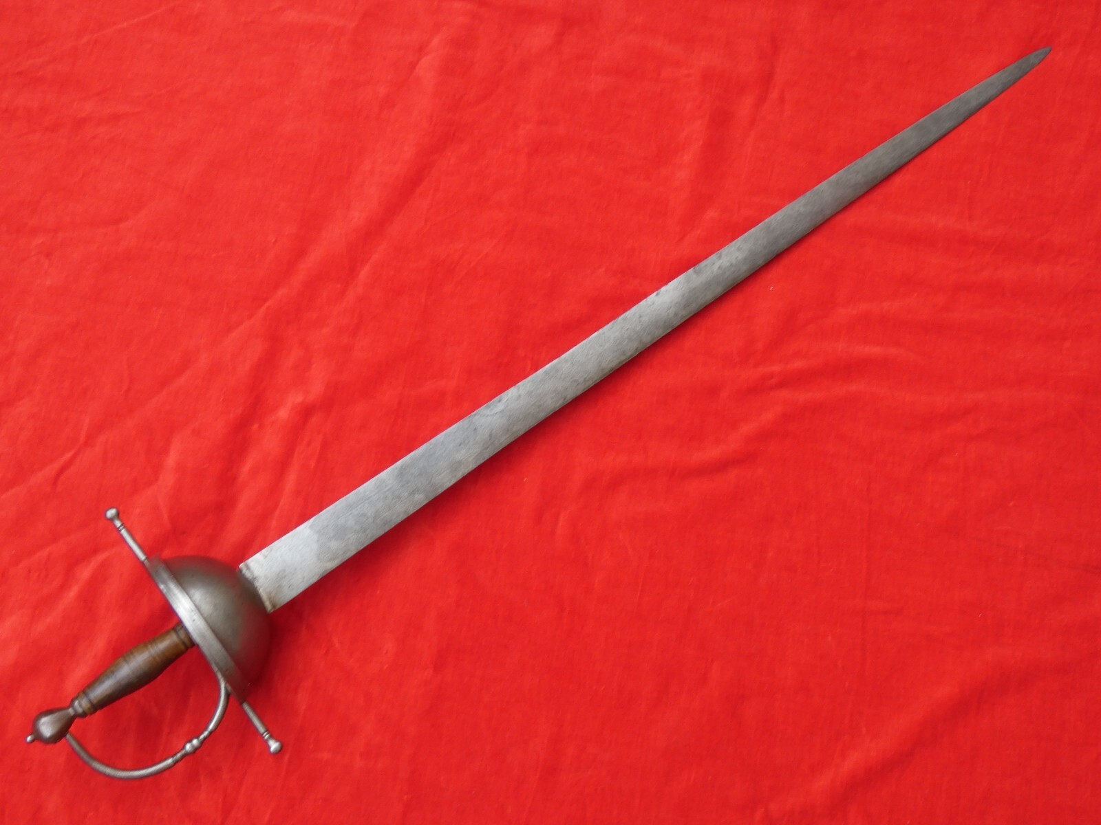 AUTHENTIC ANTIQUE 17cent. EUROPEAN RAPIER SWORD Spain or Portugal 1600'S dagger AUTHENTIC ANTIQUE 17cent. EUROPEAN RAPIER SWORD Spain or Portugal 1600'S dagger