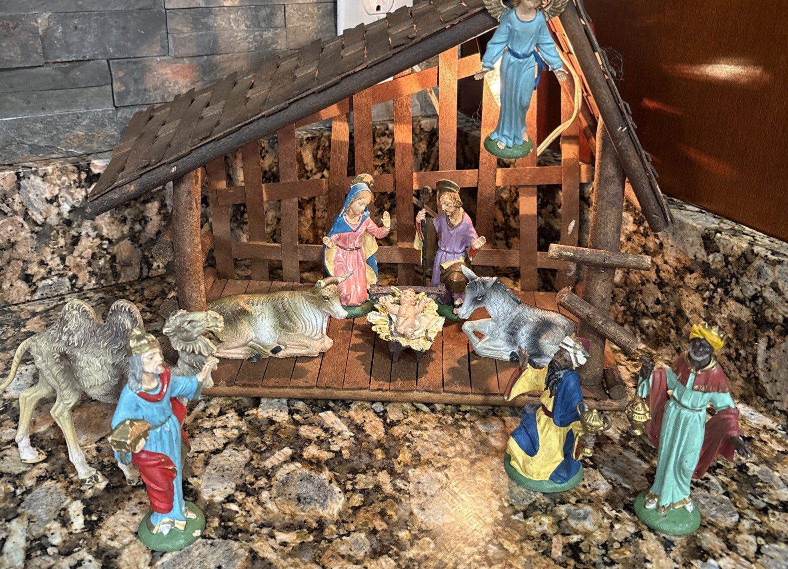 Vintage 1970s Fontanini Spider Nativity Set Depose Italy Manger Animals Angel