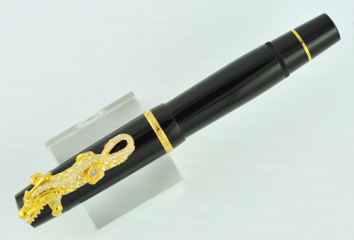 MONTBLANC PRECIOUS YEAR OF THE DRAGON DIAMOND LIMITED EDITION FOUNTAIN PENS ONLY MONTBLANC PRECIOUS YEAR OF THE DRAGON DIAMOND LIMITED EDITION FOUNTAIN PENS ONLY