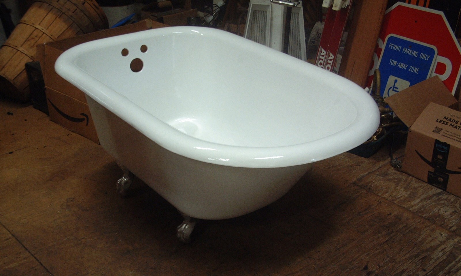 Bath Tub Rare 1927 Baby Claw 41X23X17 soak area Fits on 4 Ft. Space 30 in. wide.