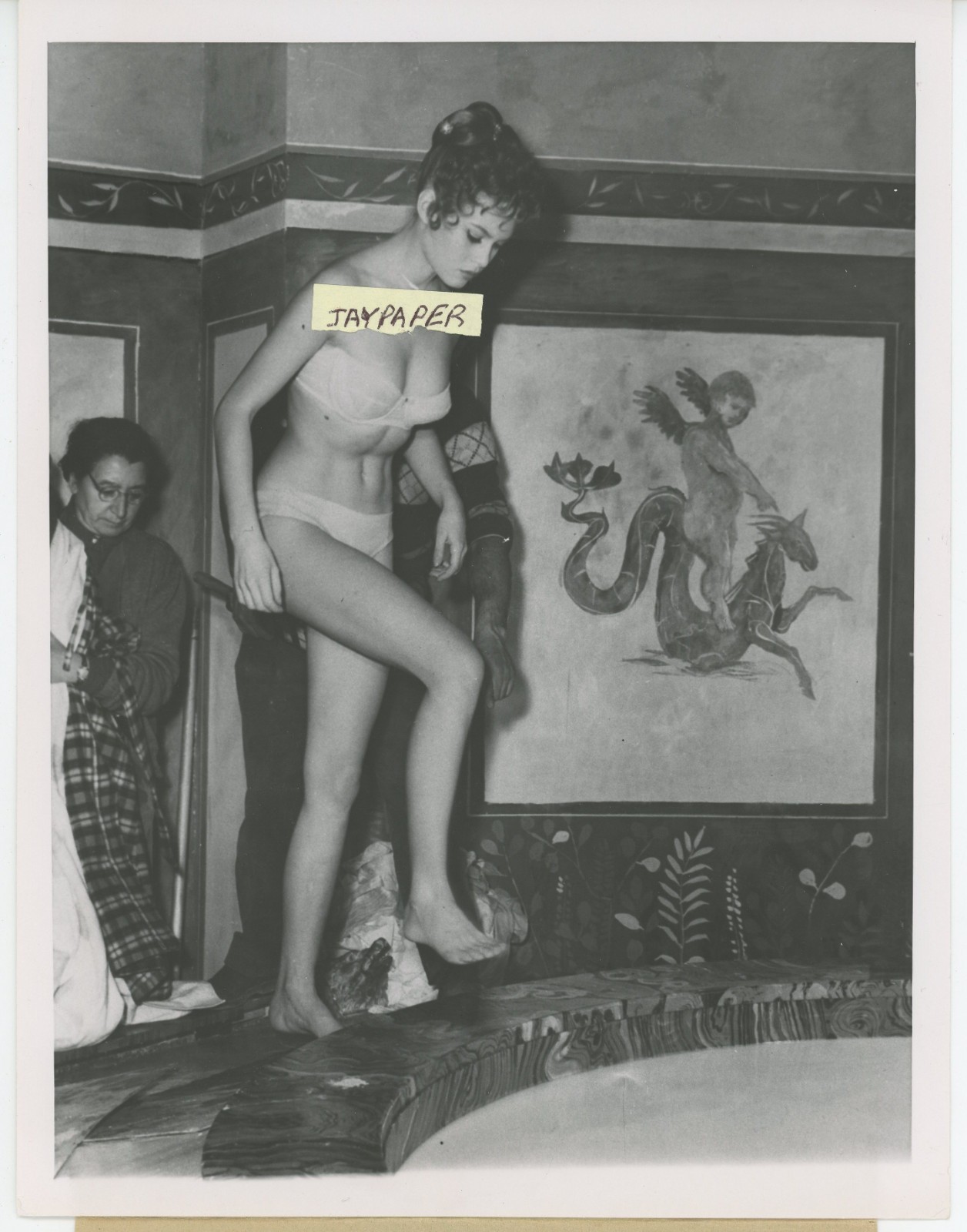 BRIGITTE BARDOT Nero's Mistress Bikini 1956 Original Press Photo Wide World BRIGITTE BARDOT Nero's Mistress Bikini 1956 Original Press Photo Wide World