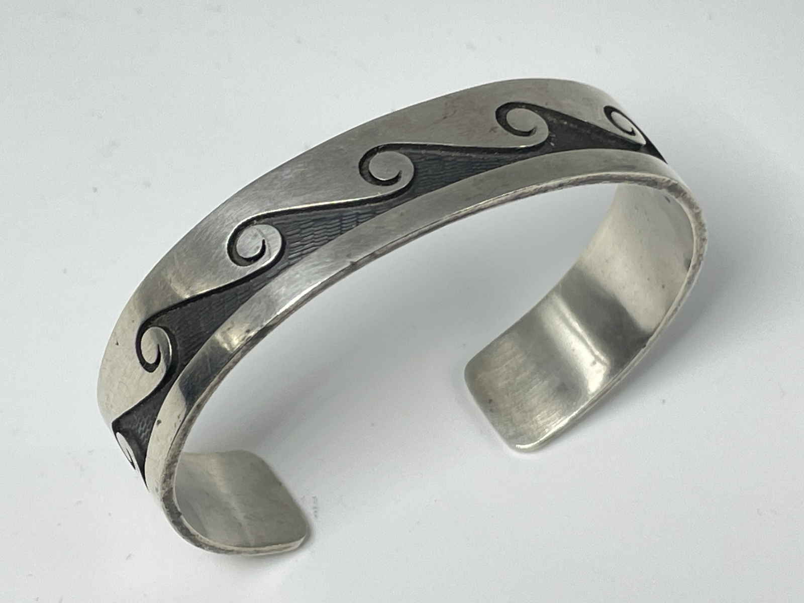 VERY IMPORTANT VINTAGE HOPI CHARLES SUPPLEE STERLING SILVER 1984 BRACELET
