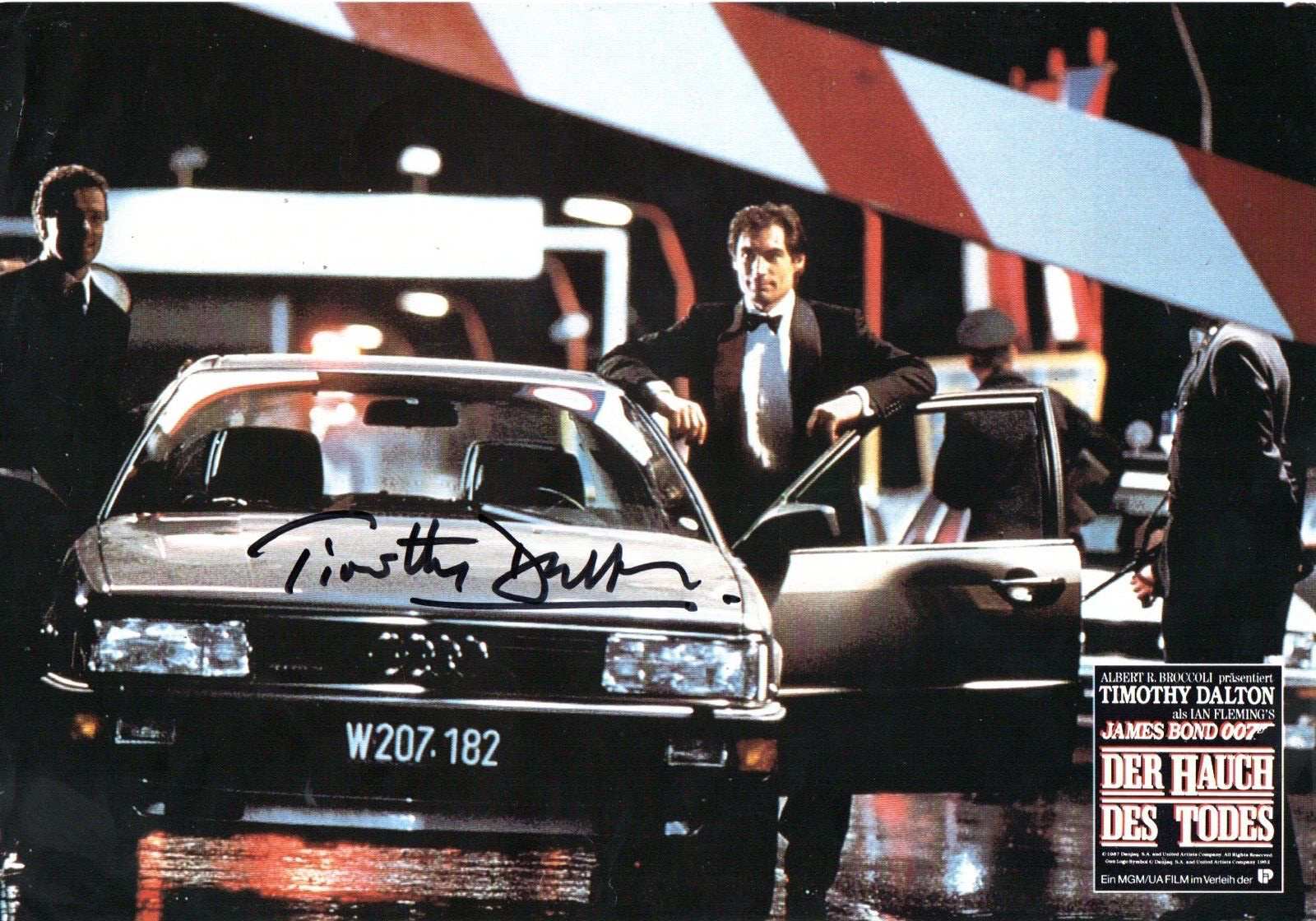 TIMOTHY DALTON SIGNED LIVING DAYLIGHTS ORIG STILL 12-8 AUTOGRAPH JAMES BOND COA