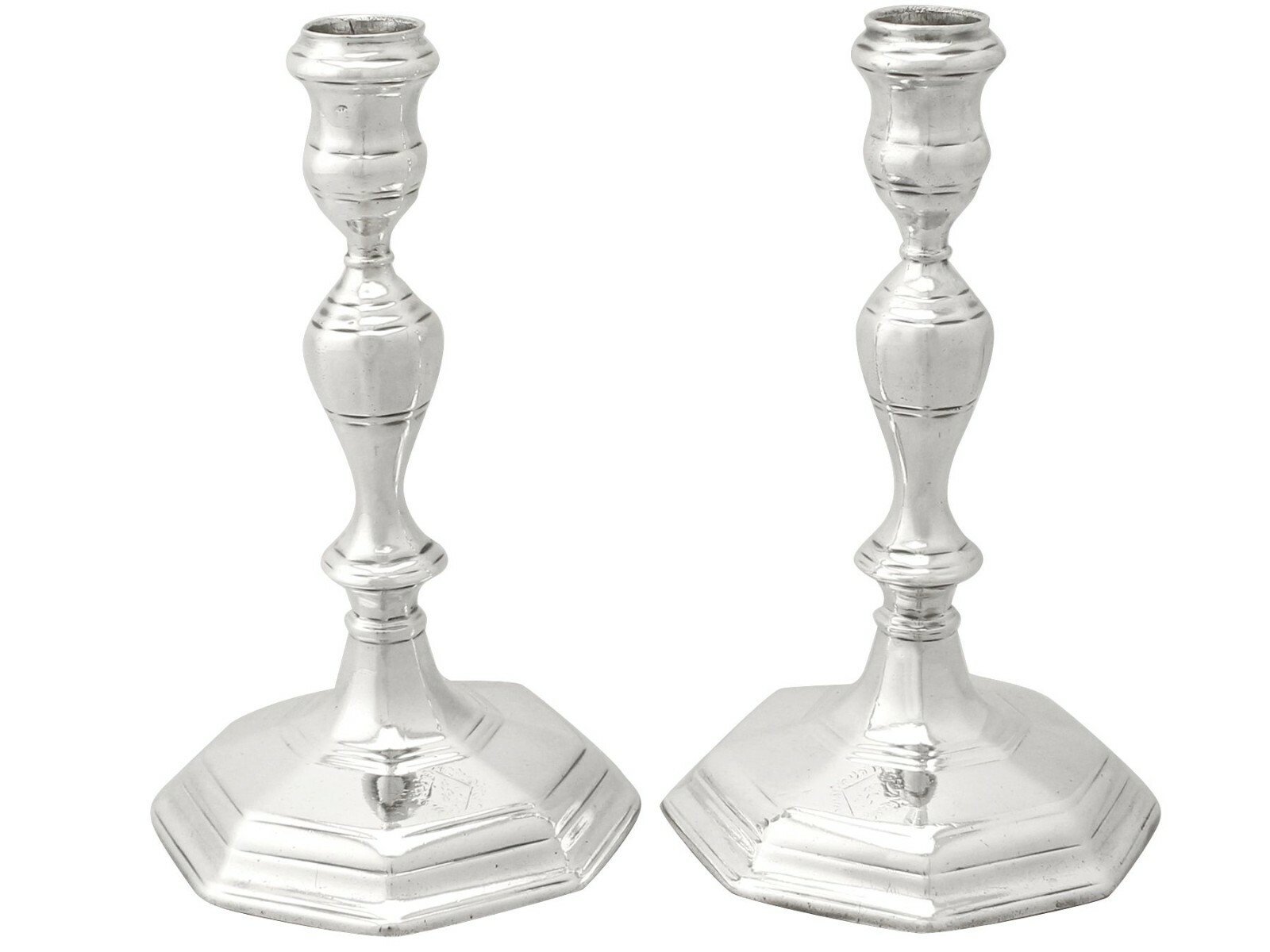 Antique Queen Anne Britannia Standard Silver Candlesticks 672g Height 17.7cm Antique Queen Anne Britannia Standard Silver Candlesticks 672g Height 17.7cm